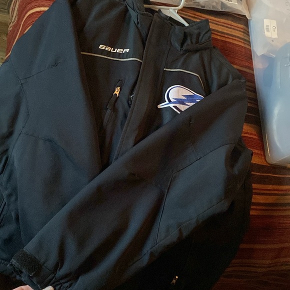 Bauer winter jacket without hood with Tampa Bay lightning patch. Used. - Picture 5 of 10